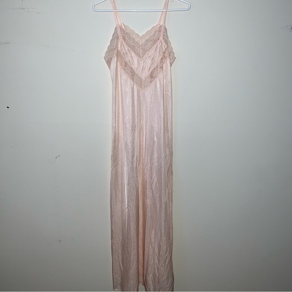 Vintage Gilead 70’s Light Pink Maxi Nightgown Size Small - Picture 4 of 12